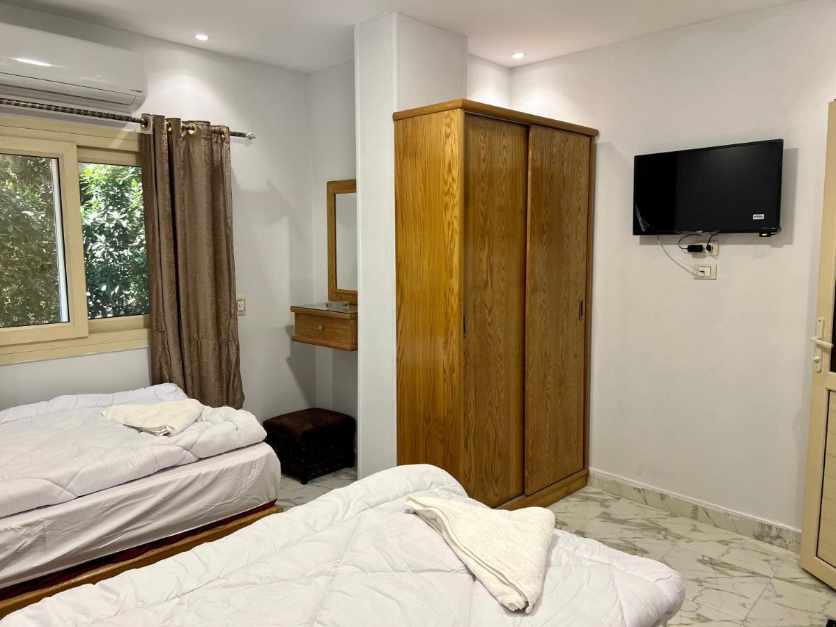 Life Pyramids Hostal Kafret el-Gabal